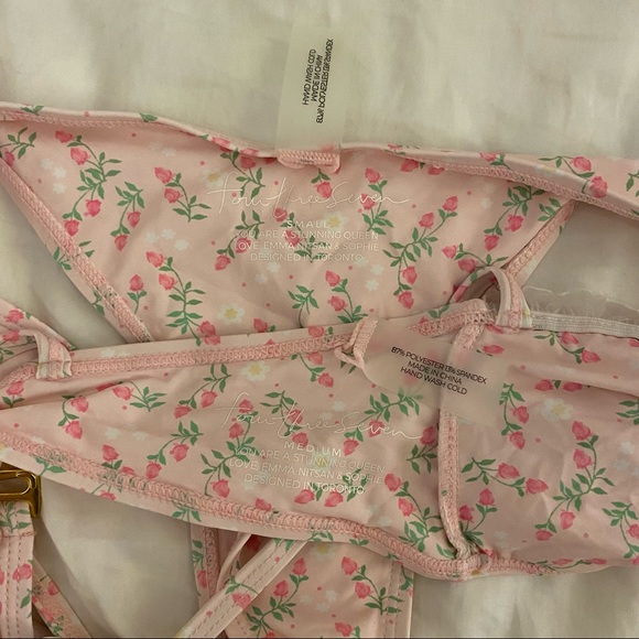 that’s so sabotage x 437 ditsy floral pink bikini set size small/med - Picture 5 of 5